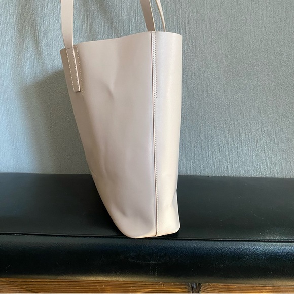 Everlane Soft Cream Tote Bag - Picture 6 of 11